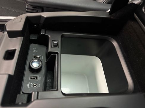 Used 2015 Land Rover Range Rover Sport HSE AWD/4WD image 22
