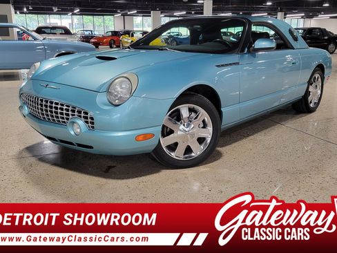 Used 2002 Ford Thunderbird RWD image 1