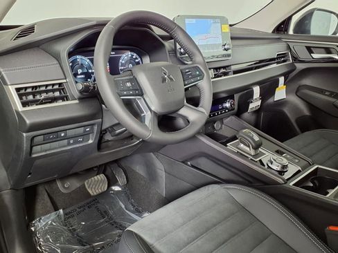New 2025 Mitsubishi Outlander SE AWD/4WD image 14