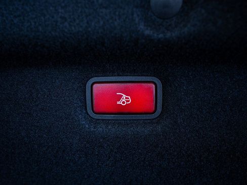 Used 2023 Mercedes-Benz SL 55 AMG 4MATIC image 57