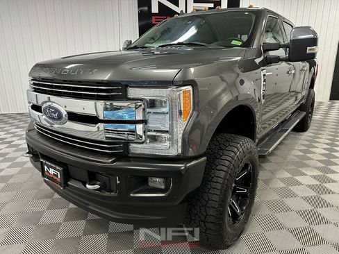 Used 2019 Ford F250 Lariat w/ Lariat Ultimate Package image 3