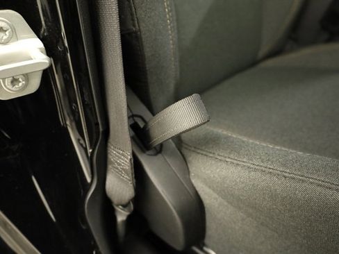 Used 2024 Jeep Wrangler Unlimited image 34