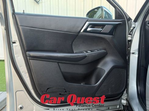 Used 2022 Mitsubishi Outlander SE FWD image 12
