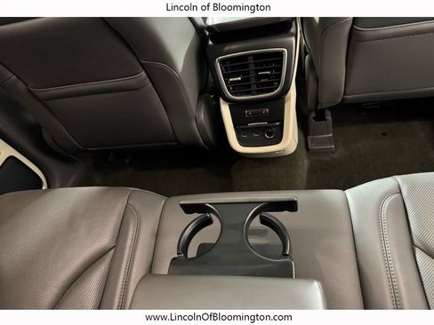 Used 2019 Lincoln Nautilus Reserve AWD/4WD image 12