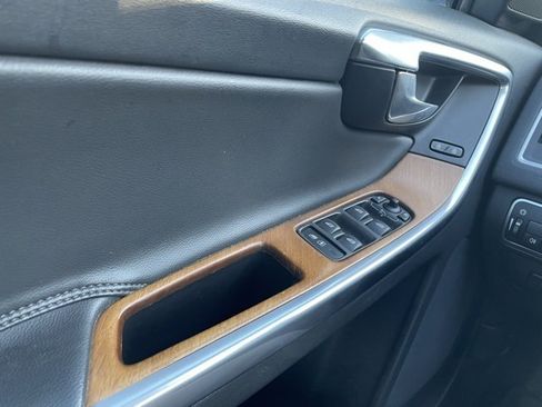 Used 2017 Volvo XC60 T6 Inscription w/ Preferred Option Package image 8