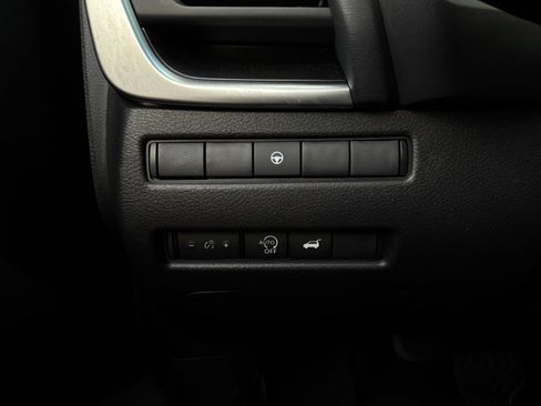 Used 2026 Nissan Rogue SV FWD image 22