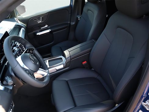 New 2026 Mercedes-Benz GLB 250 4MATIC image 32