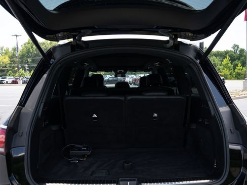 Used 2023 Mercedes-Benz GLS 450 4MATIC image 9