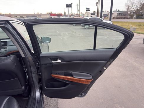 Used 2012 Honda Accord EX-L image 16