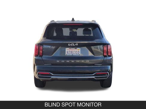 Used 2022 Kia Sorento S image 9