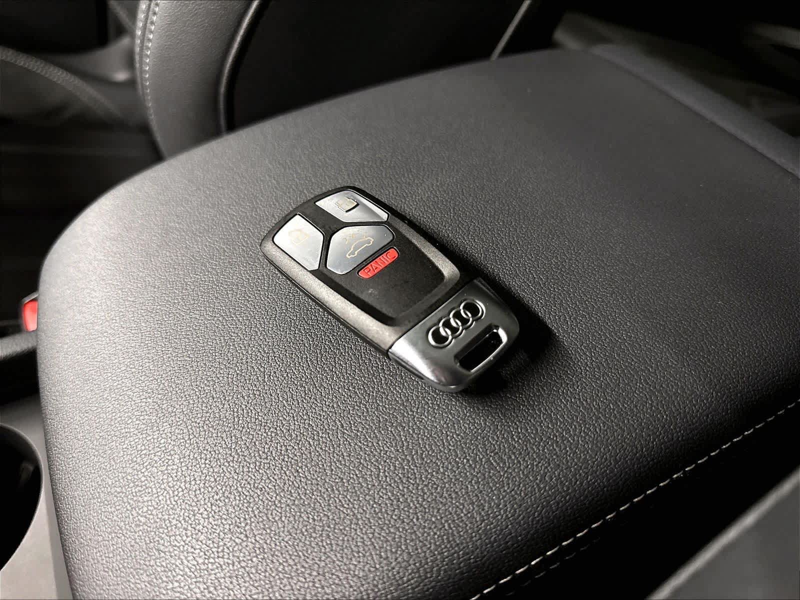 Used 2024 Audi Q5 e Premium AWD/4WD image 13