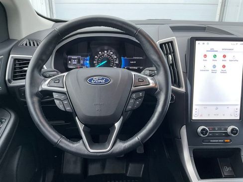 Used 2023 Ford Edge SEL image 4