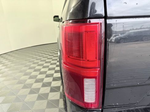 Used 2019 Ford F150 Lariat image 28