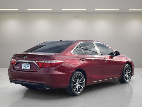 Used 2015 Toyota Camry XSE image 3