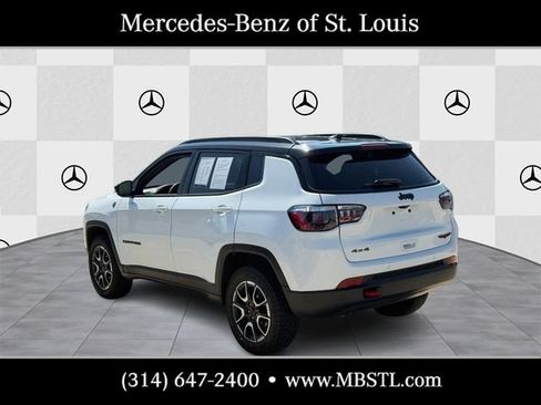 Used 2024 Jeep Compass Trailhawk AWD/4WD image 4