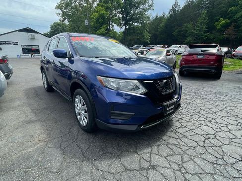 Used 2018 Nissan Rogue S AWD/4WD image 13