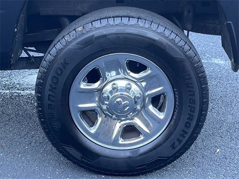 Used 2017 RAM 2500 SLT image 9