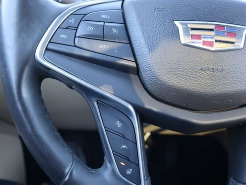 Used 2017 Cadillac XT5 Premium Luxury image 24