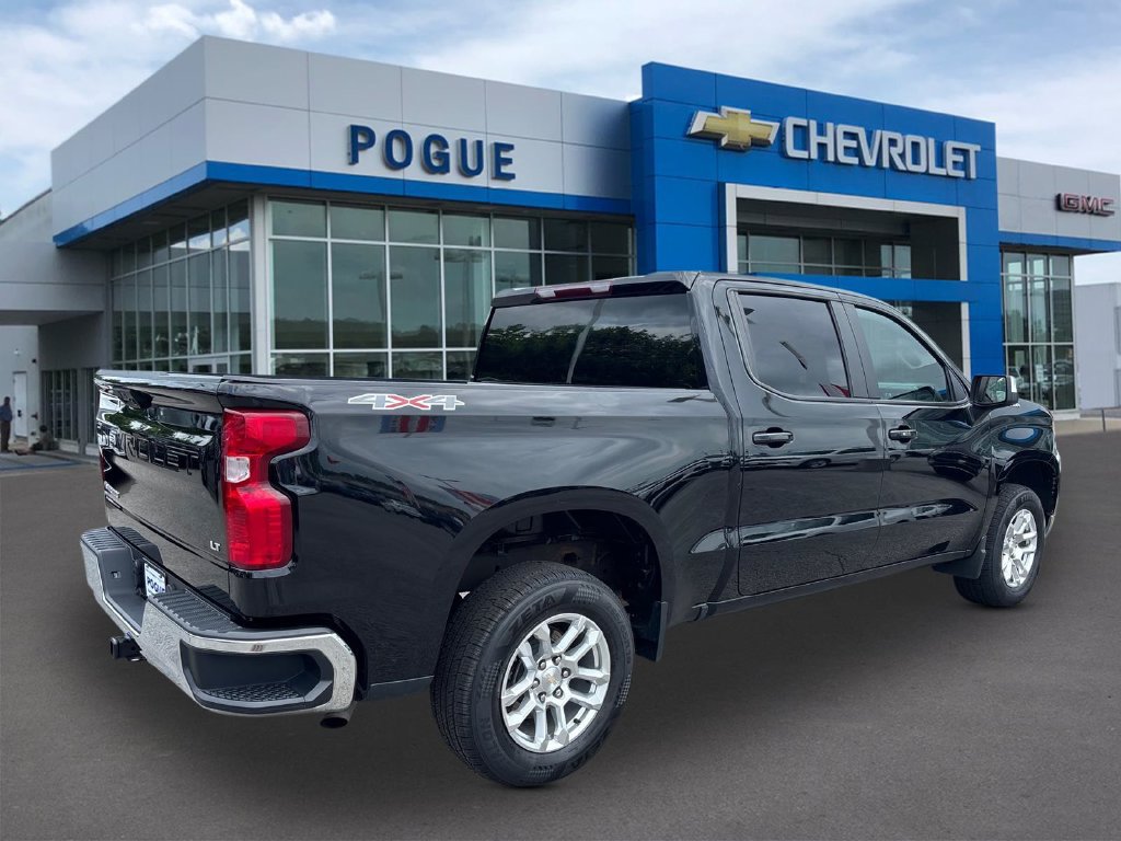 Used 2023 Chevrolet Silverado 1500 LT AWD/4WD image 2