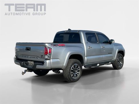Used 2022 Toyota Tacoma TRD Sport w/ TRD Premium Sport Package image 7
