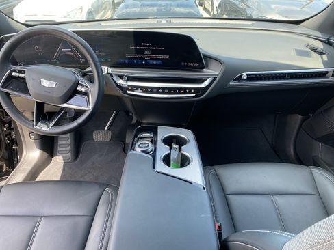 Used 2024 Cadillac Lyriq Tech RWD image 23