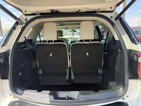 Used 2016 Ford Explorer Platinum AWD/4WD image 8