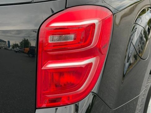 Used 2017 Chevrolet Equinox LS FWD image 18