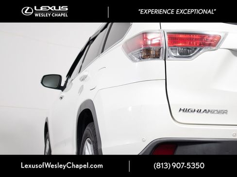 Used 2015 Toyota Highlander Limited FWD image 9