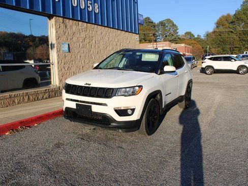 Used 2021 Jeep Compass Latitude w/ Sun and Sound Group image 3