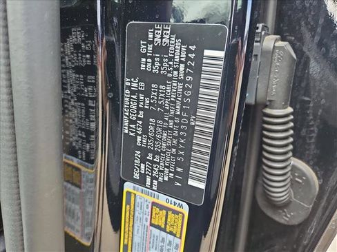 Used 2025 Kia Sportage EX w/ Premium Package image 26