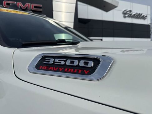 Used 2022 RAM 3500 Limited AWD/4WD image 11