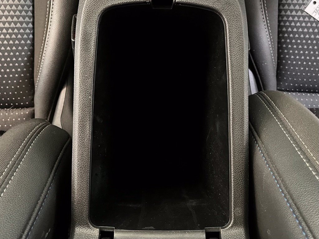 Certified 2025 Chevrolet Trax LT w/ LT Convenience Package FWD image 24