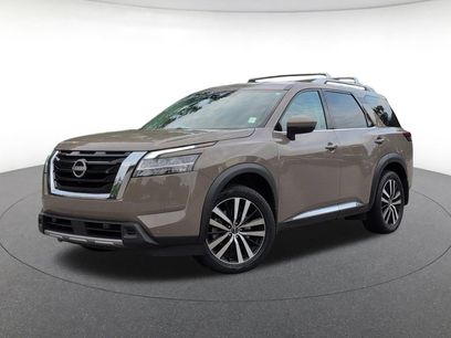 Used 2024 Nissan Pathfinder Platinum w/ Cargo Package