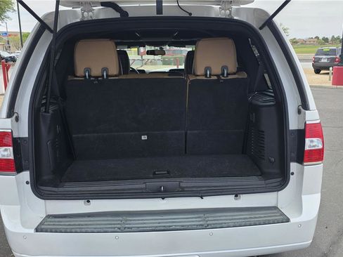 Used 2013 Lincoln Navigator 2WD image 12