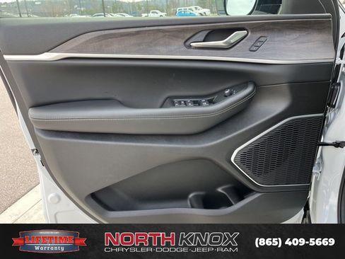 New 2026 Jeep Grand Cherokee L Limited AWD/4WD image 5