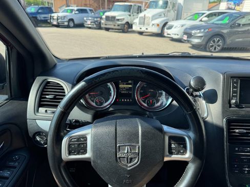 Used 2019 Dodge Grand Caravan GT FWD image 18