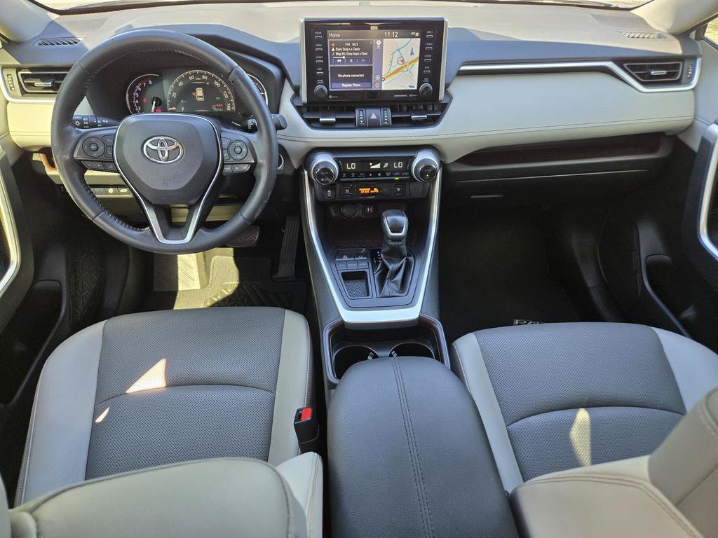 Used 2019 Toyota RAV4 Limited FWD image 19