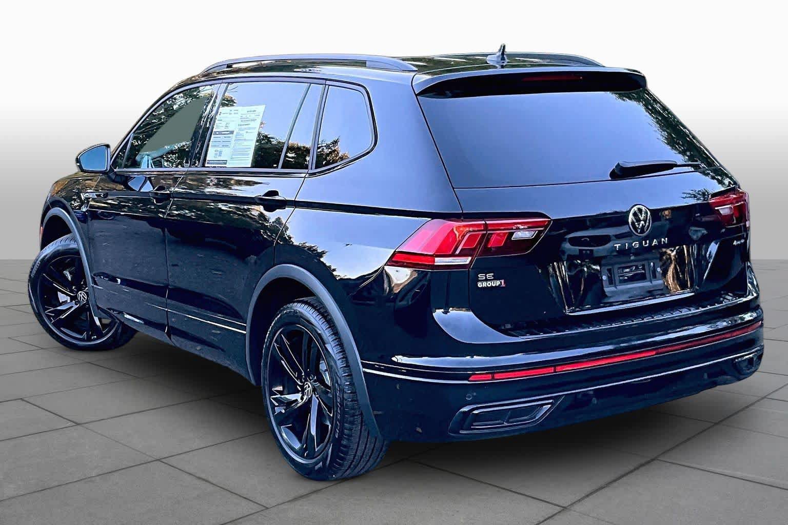 Used 2024 Volkswagen Tiguan SE R-Line AWD/4WD image 12