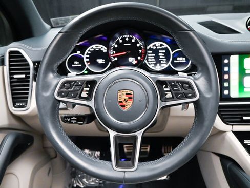 Used 2022 Porsche Cayenne S image 69