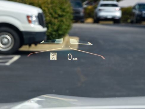 Used 2024 BMW X5 xDrive50e image 44