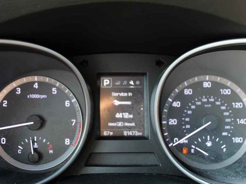 Used 2018 Hyundai Santa Fe Sport image 14