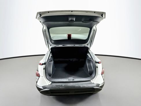 Used 2025 Hyundai Kona SEL FWD image 34