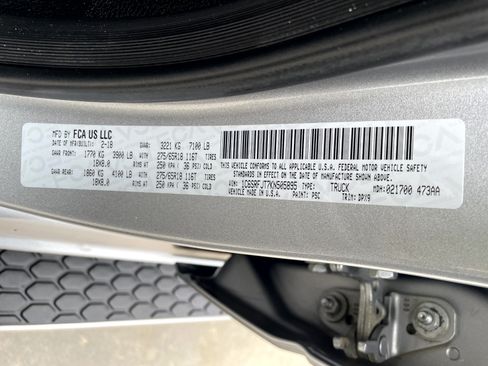 Used 2019 RAM 1500 Laramie AWD/4WD image 21