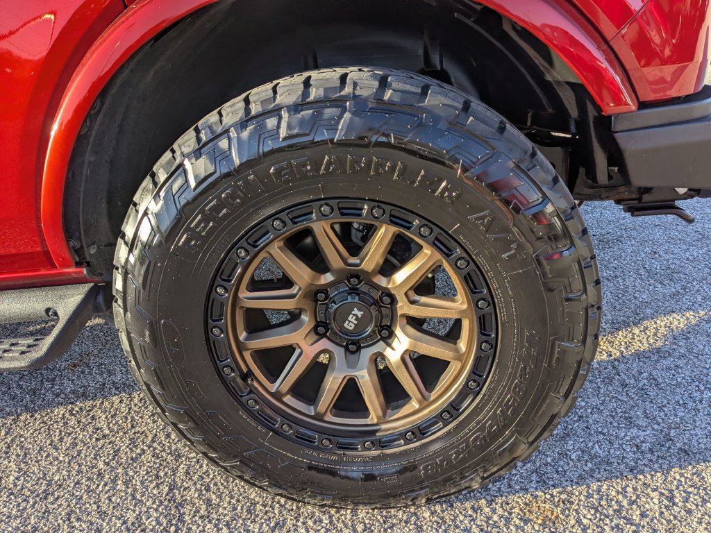 Used 2024 Ford Bronco Outer Banks AWD/4WD image 15
