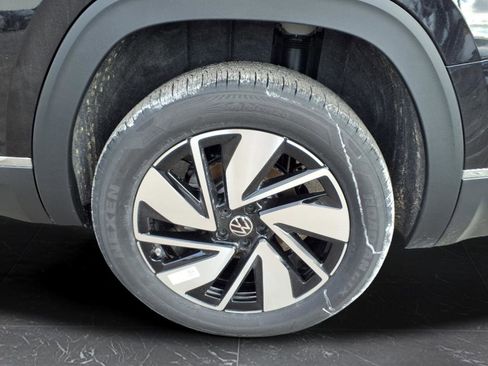 New 2026 Volkswagen Atlas SEL image 9