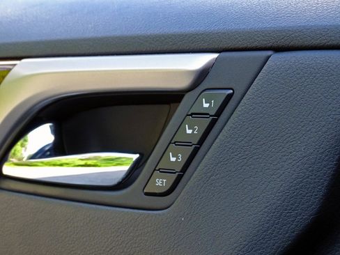 Used 2019 Lexus RX 450h AWD w/ Navigation Package image 20