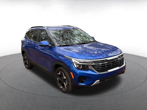 Used 2025 Kia Seltos S image 1