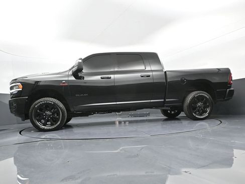 Used 2024 RAM 3500 Laramie w/ Night Edition image 30
