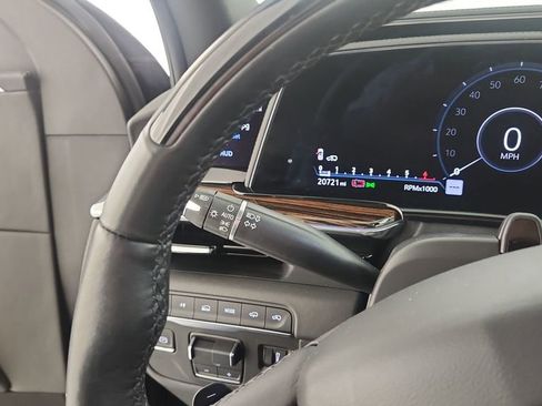Used 2024 Cadillac Escalade ESV Premium Luxury w/ Performance Package image 29