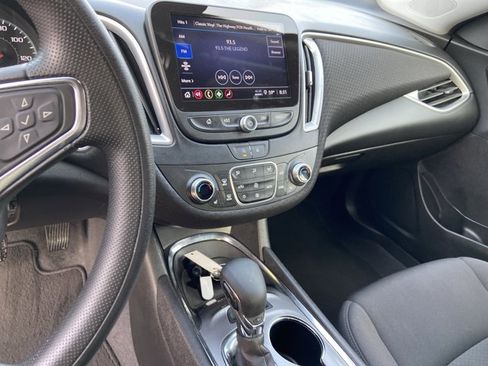 Used 2024 Chevrolet Malibu LT image 22